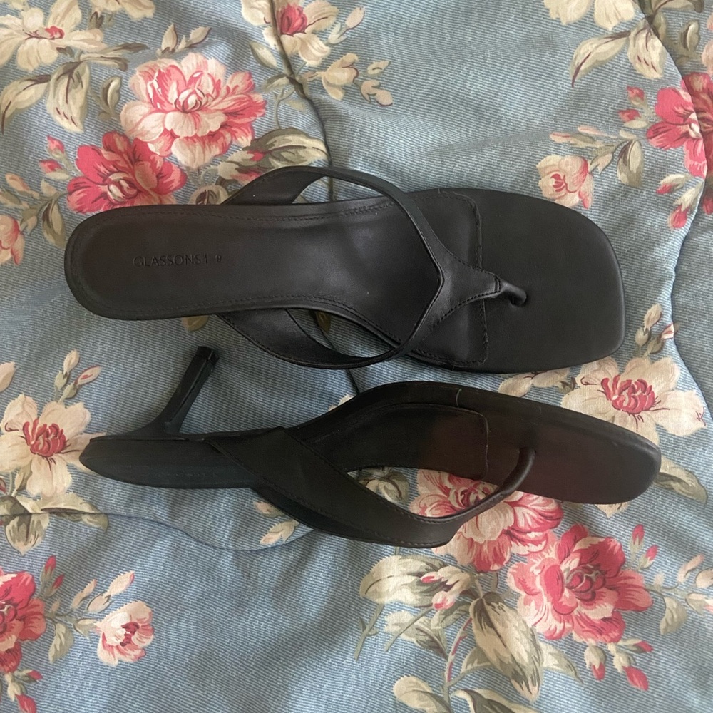 GLASSONS Thong Sandal Heels
